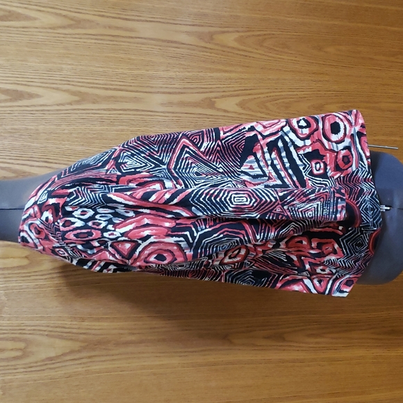 Rebecca Malone - Abstract Geometric Tie-dye 3/4 sleeved top (Ladies Medium) - Picture 10 of 12